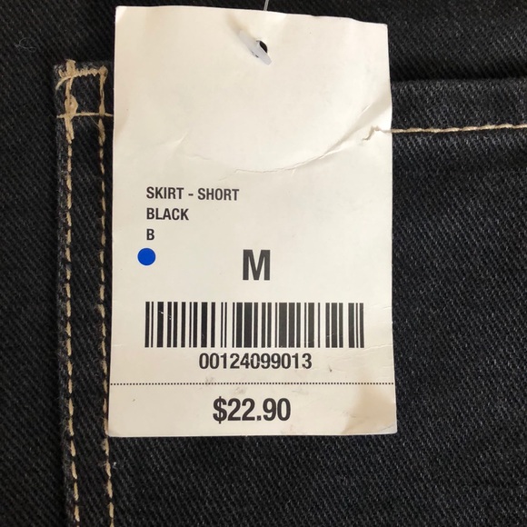 Black jean skirt - Picture 3 of 3